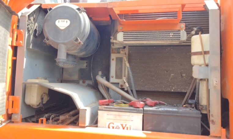 2006 Hitachi ZX160W, photo 11
